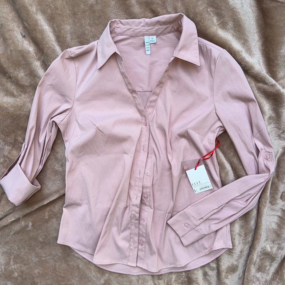 NWT Rose Button-Up Collared Shirt -- Size XS